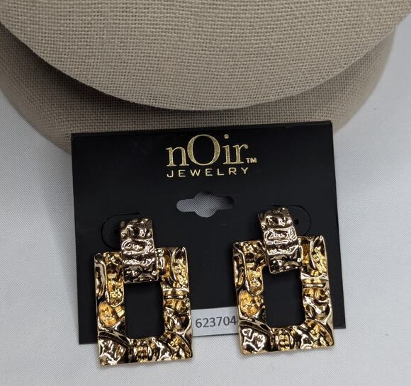 nOir Jewelry Jewelry - nOir Chunky Gold Hammered Square Drop Earrings